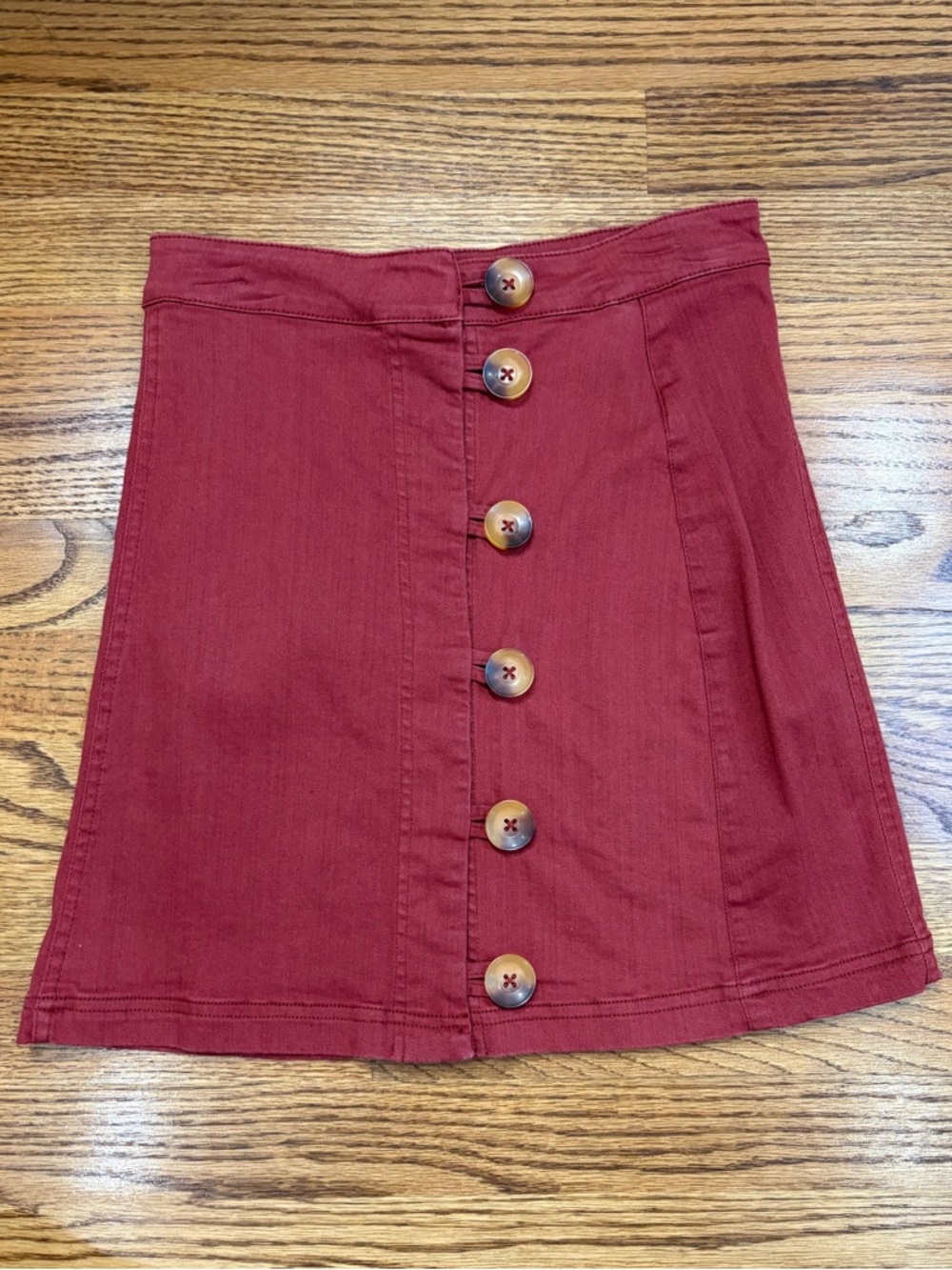 Peach Love California Button-Front Mini Skirt Burgundy (S)